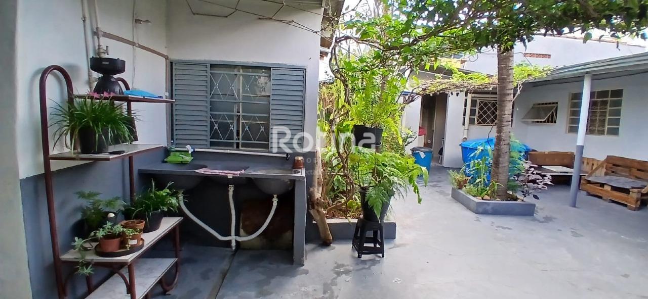 Casa à venda, 4 quartos em Uberlândia no bairro Santa Mônica no valor de R$ 610.000,00 - Rotina Imobiliária: 