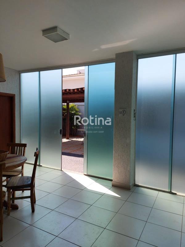 Casa Condomínio Fechado à venda, 4 quartos em Uberlândia no bairro Cond. Royal Park Residence no valor de R$ 1.890.000,00 - Rotina Imobiliária: 