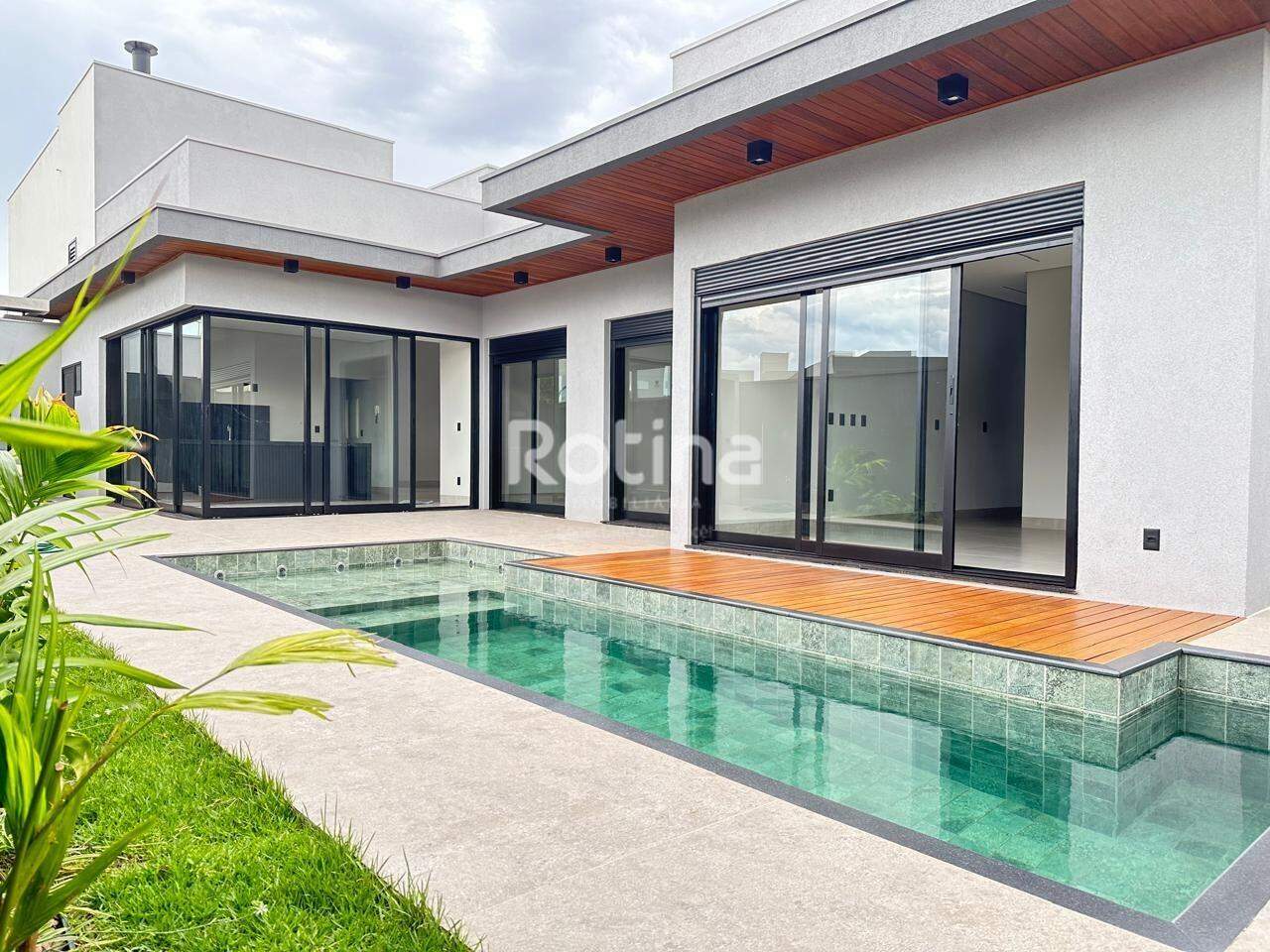 Casa Condomínio Fechado à venda, 4 quartos em Uberlândia no bairro Cond. Alphaville I no valor de R$ 2.390.000,00 - Rotina Imobiliária: 