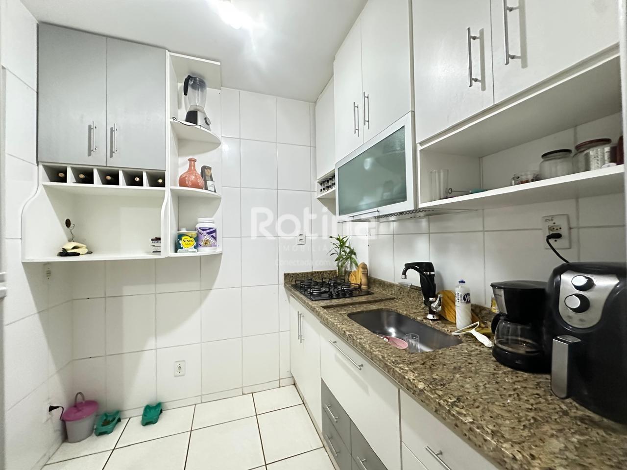Apartamento à venda, 2 quartos em Uberlândia no bairro Chacaras Tubalina e Quartel no valor de R$ 215.000,00 - Rotina Imobiliária: 