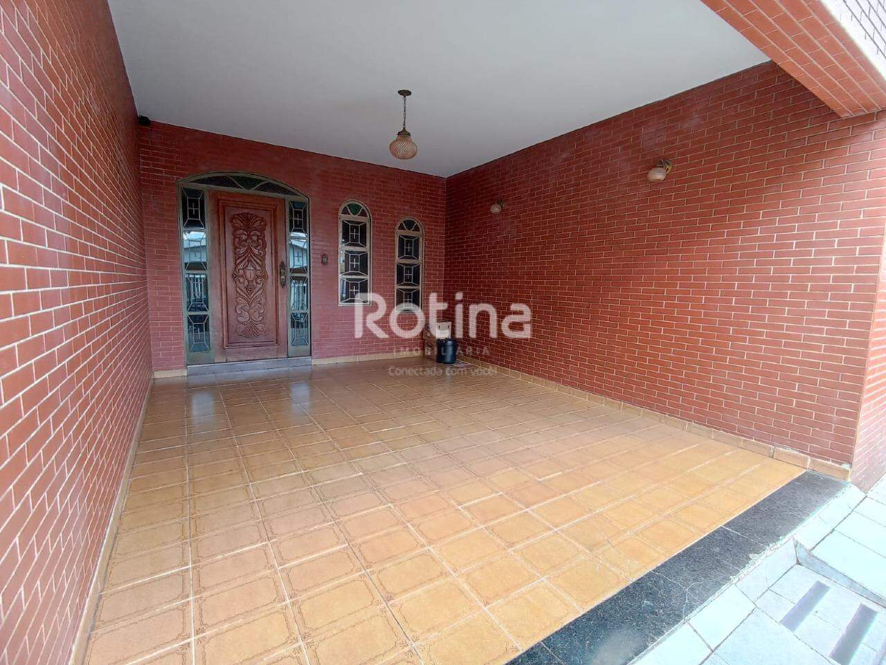 Casa à venda, 3 quartos em Uberlândia no bairro Brasil no valor de R$ 550.000,00 - Rotina Imobiliária: 