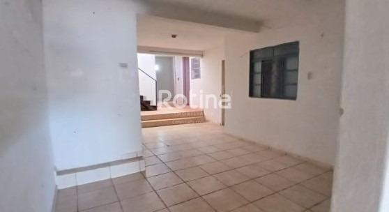 Prédio Inteiro à venda, em Uberlândia no bairro Santa Mônica no valor de R$ 750.000,00 - Rotina Imobiliária: 