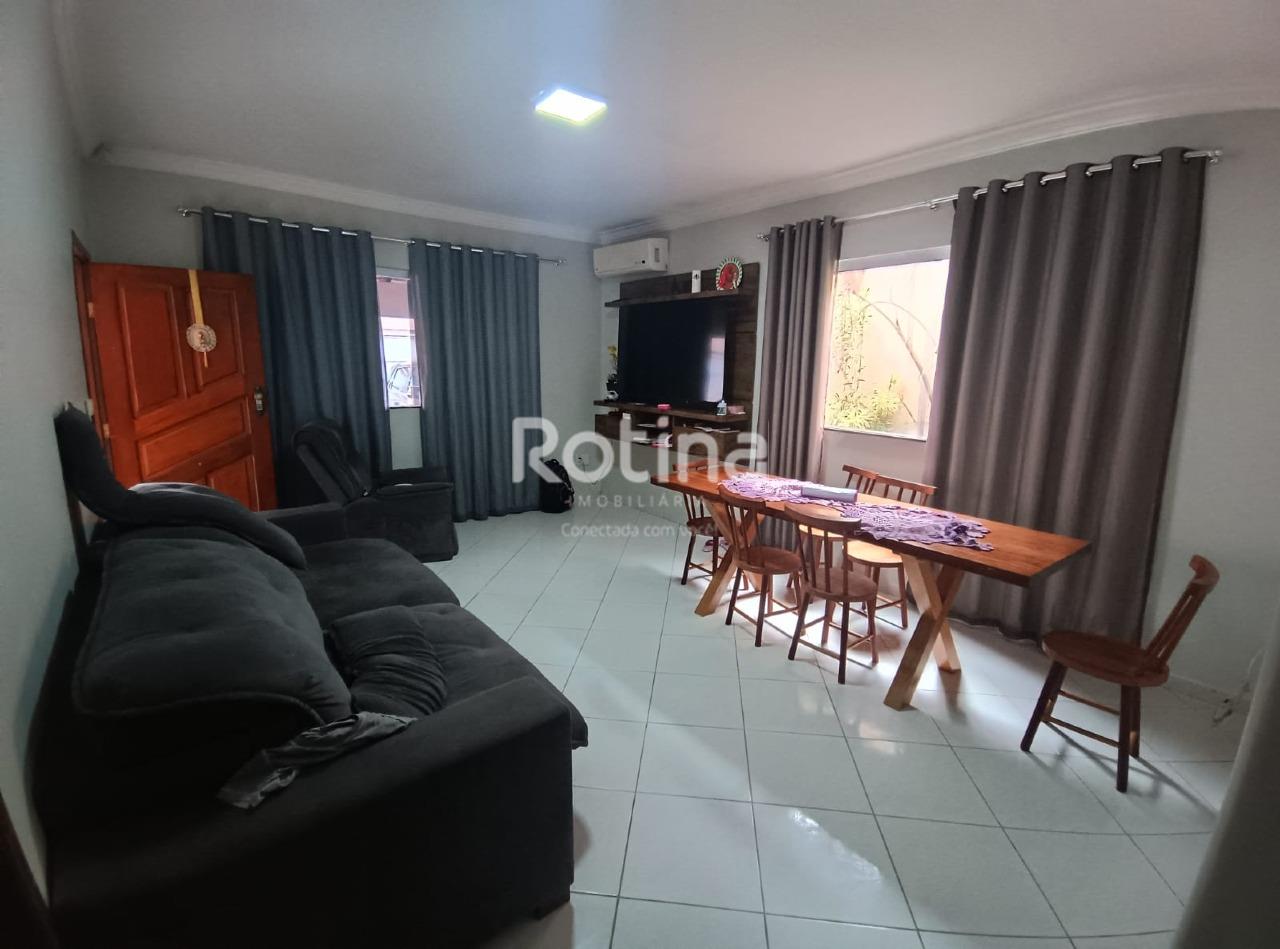 Casa à venda, 3 quartos em Uberlândia no bairro Santa Mônica no valor de R$ 890.000,00 - Rotina Imobiliária: 