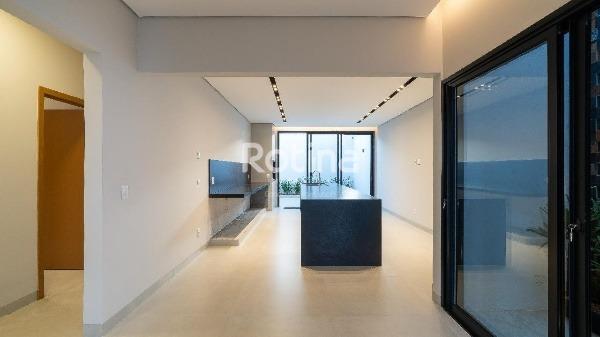 Casa à venda, 3 quartos em Uberlândia no bairro Jardim Europa no valor de R$ 790.000,00 - Rotina Imobiliária: 