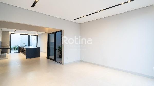 Casa à venda, 3 quartos em Uberlândia no bairro Jardim Europa no valor de R$ 790.000,00 - Rotina Imobiliária: 
