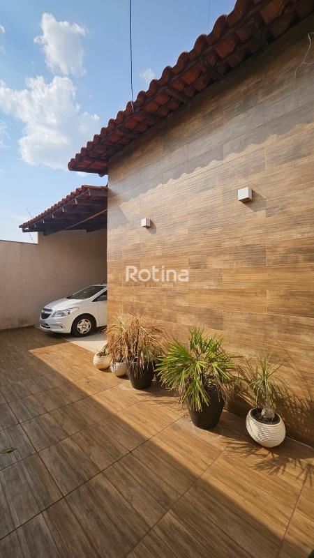 Casa à venda, 3 quartos em Uberlândia no bairro Laranjeiras no valor de R$ 650.000,00 - Rotina Imobiliária: 