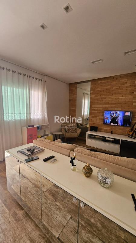 Casa à venda, 3 quartos em Uberlândia no bairro Laranjeiras no valor de R$ 650.000,00 - Rotina Imobiliária: 