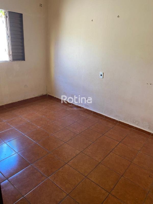 Casa à venda, 3 quartos em Uberlândia no bairro Laranjeiras no valor de R$ 320.000,00 - Rotina Imobiliária: 