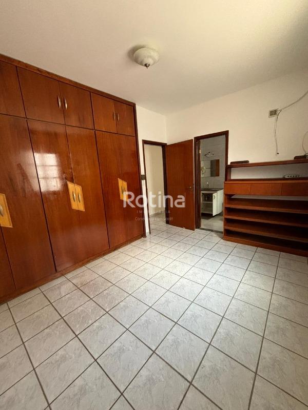 Casa à venda, 3 quartos em Uberlândia no bairro Cidade Jardim no valor de R$ 600.000,00 - Rotina Imobiliária: 
