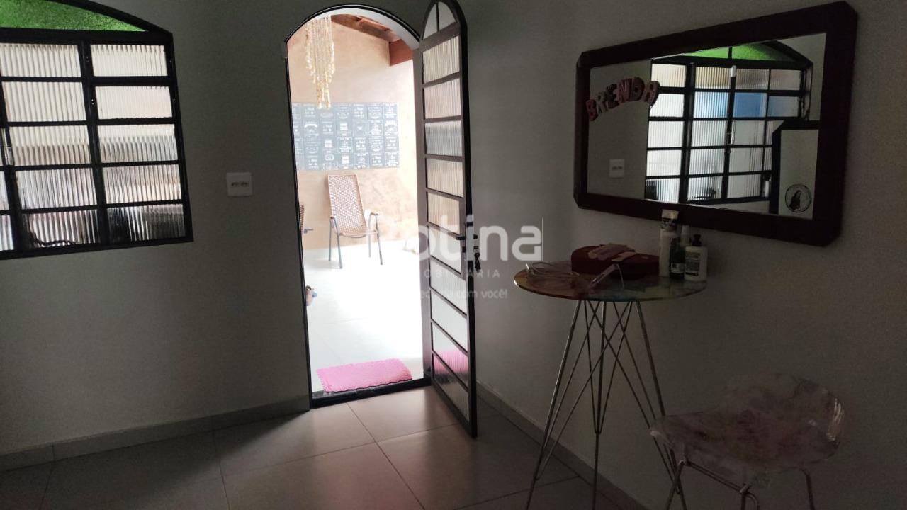 Casa para alugar, 2 quartos em Uberlândia no bairro Brasil no valor de R$ 3.700,00 - Rotina Imobiliária: 