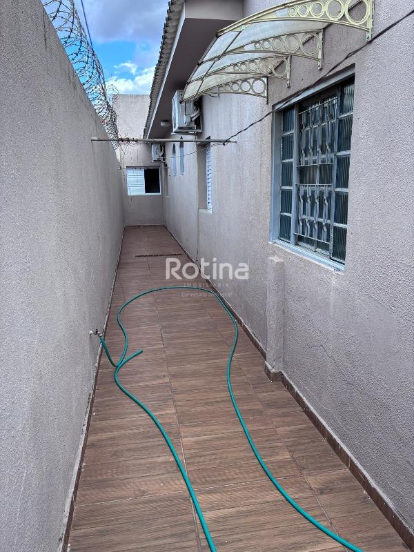 Casa à venda, 3 quartos em Uberlândia no bairro Lídice no valor de R$ 900.000,00 - Rotina Imobiliária: 
