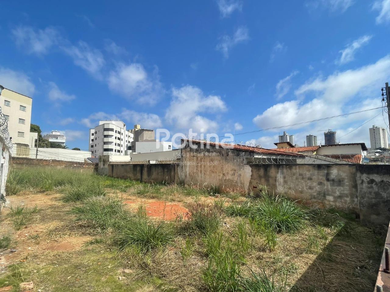 Terreno à venda, em Uberlândia no bairro Saraiva no valor de R$ 450.000,00 - Rotina Imobiliária: 