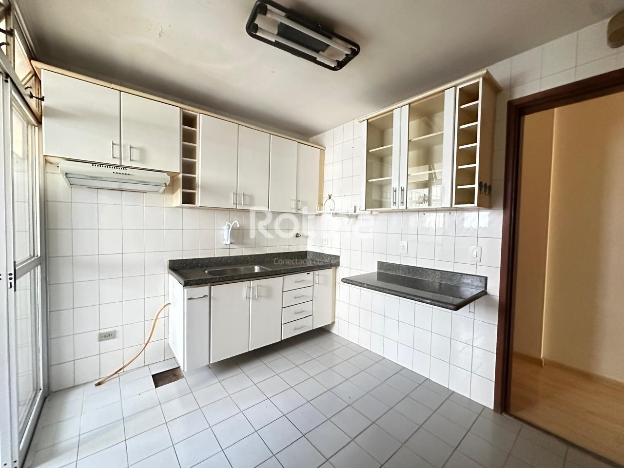 Apartamento à venda, 3 quartos em Uberlândia no bairro Custódio Pereira no valor de R$ 420.000,00 - Rotina Imobiliária: 