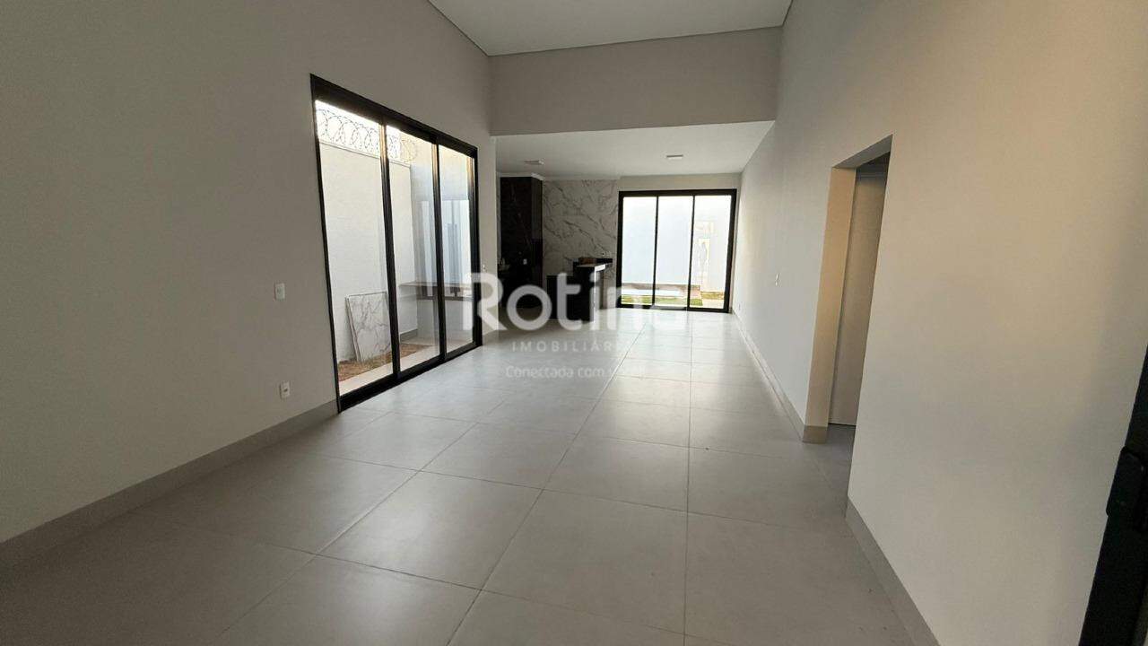 Casa à venda, 3 quartos em Uberlândia no bairro Novo Mundo no valor de R$ 950.000,00 - Rotina Imobiliária: 