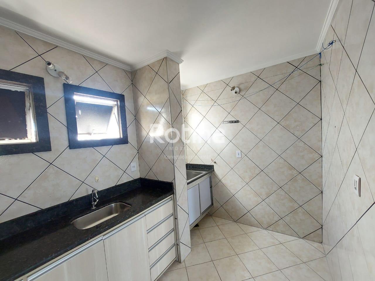 Apartamento para alugar, 3 quartos em Uberlândia no bairro Chacaras Tubalina e Quartel no valor de R$ 1.150,00 - Rotina Imobiliária: 
