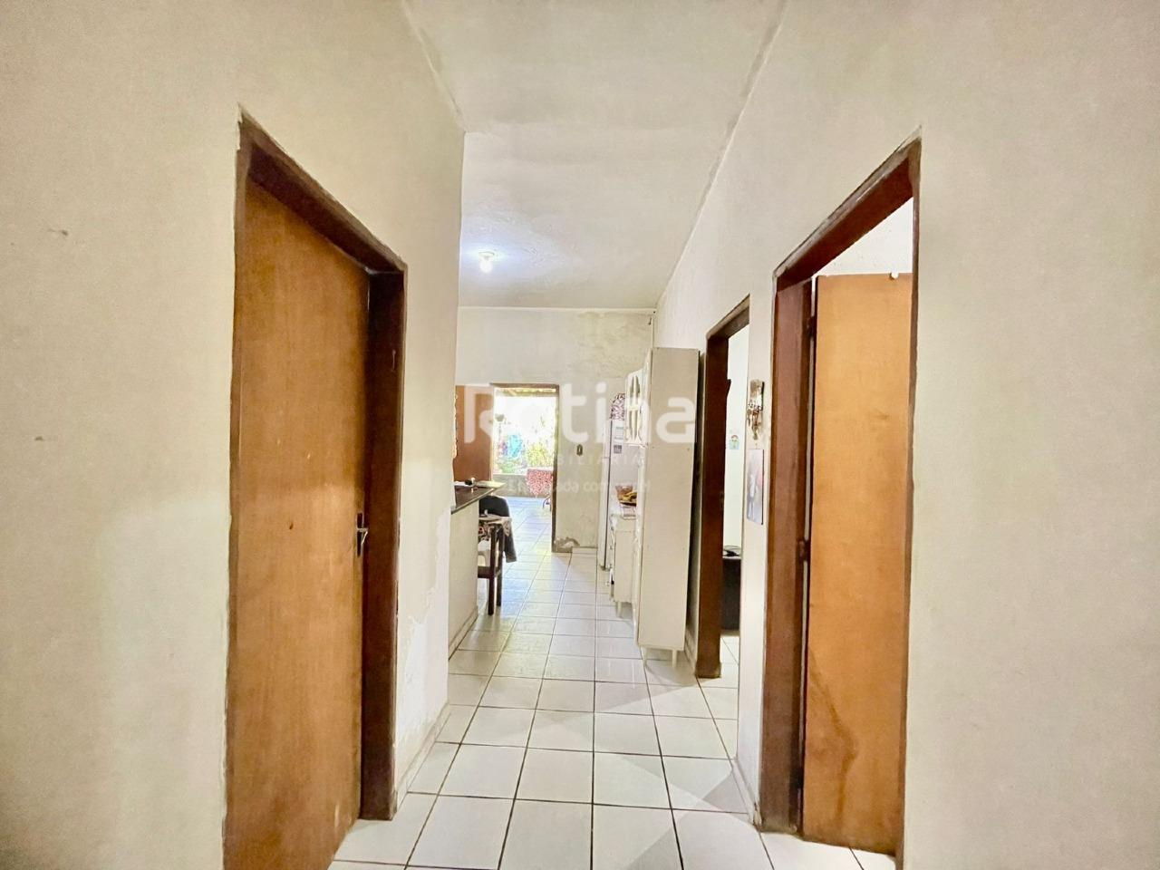 Casa à venda, 3 quartos em Uberlândia no bairro Jardim Ipanema no valor de R$ 380.000,00 - Rotina Imobiliária: 