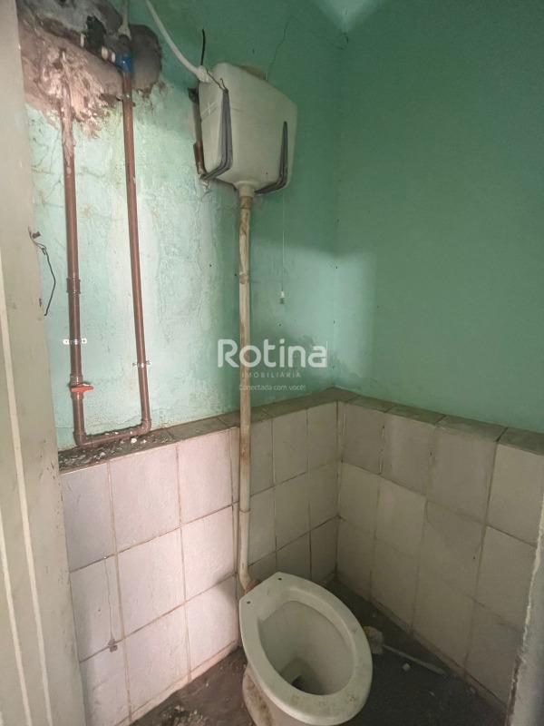 Terreno à venda, 8 quartos em Uberlândia no bairro Tubalina no valor de R$ 300.000,00 - Rotina Imobiliária: 