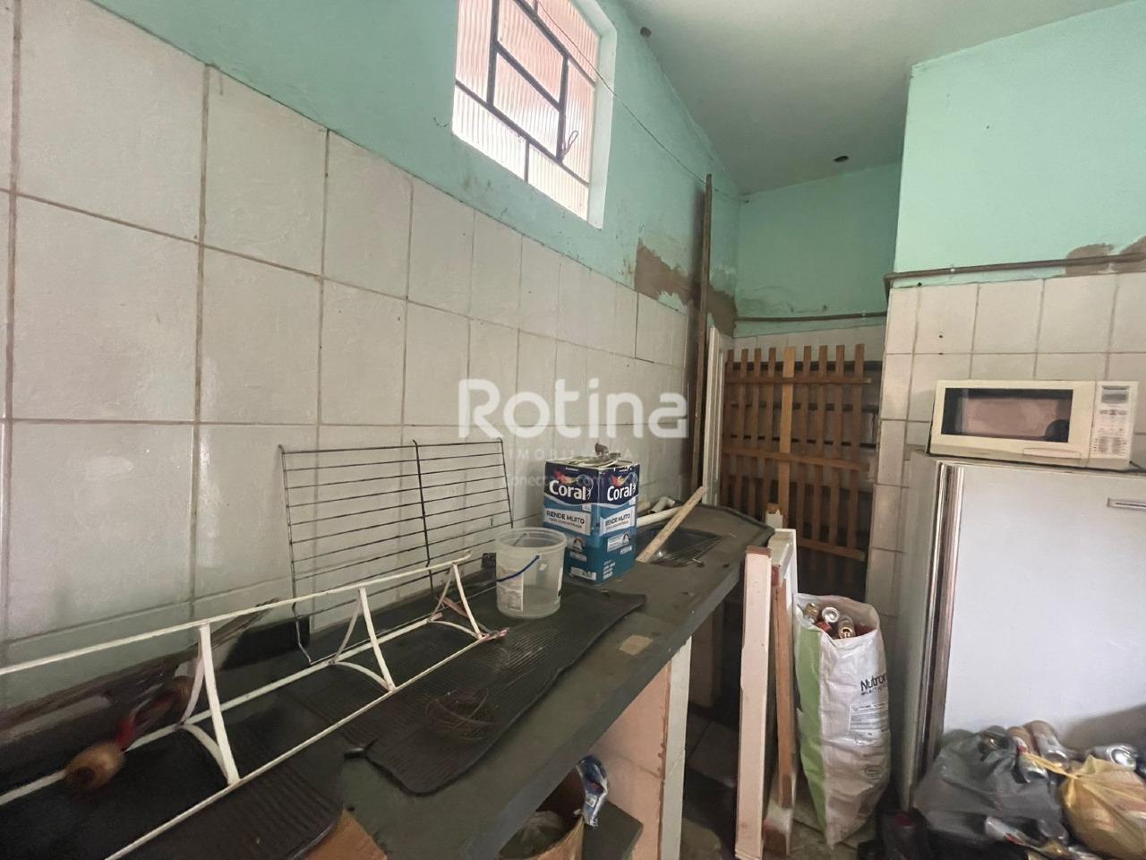 Terreno à venda, 8 quartos em Uberlândia no bairro Tubalina no valor de R$ 300.000,00 - Rotina Imobiliária: 