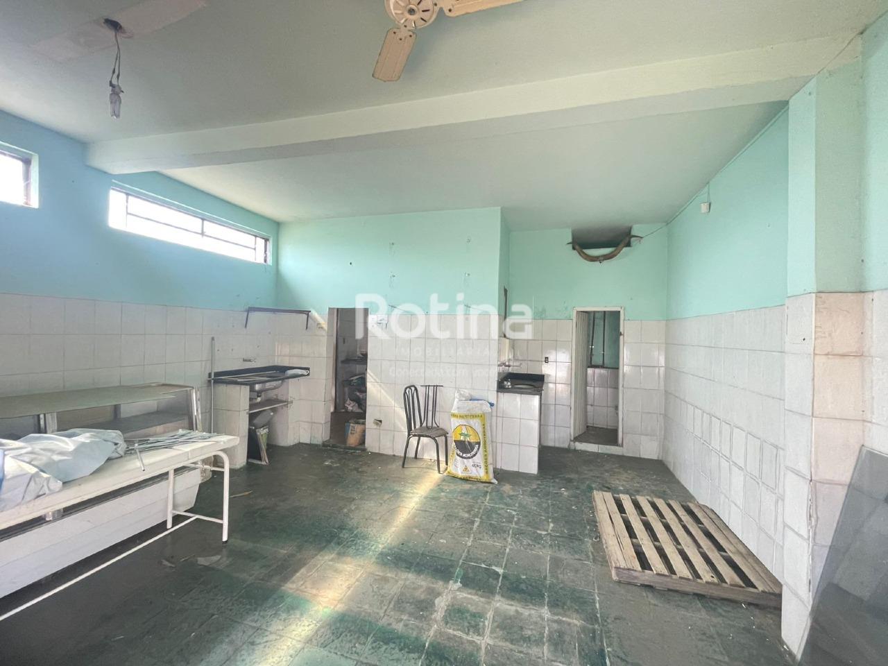 Terreno à venda, 8 quartos em Uberlândia no bairro Tubalina no valor de R$ 300.000,00 - Rotina Imobiliária: 