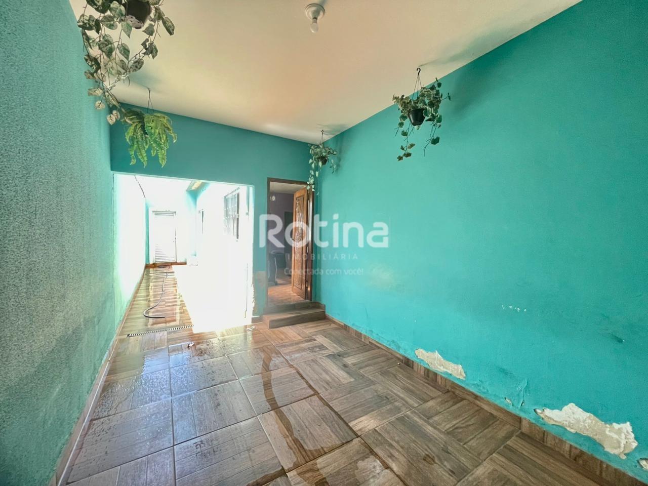 Casa Comercial à venda, 4 quartos em Uberlândia no bairro Presidente Roosevelt no valor de R$ 600.000,00 - Rotina Imobiliária: 