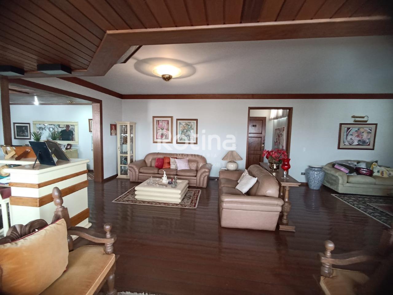 Apartamento à venda, 4 quartos em Uberlândia no bairro Fundinho no valor de R$ 1.300.000,00 - Rotina Imobiliária: 