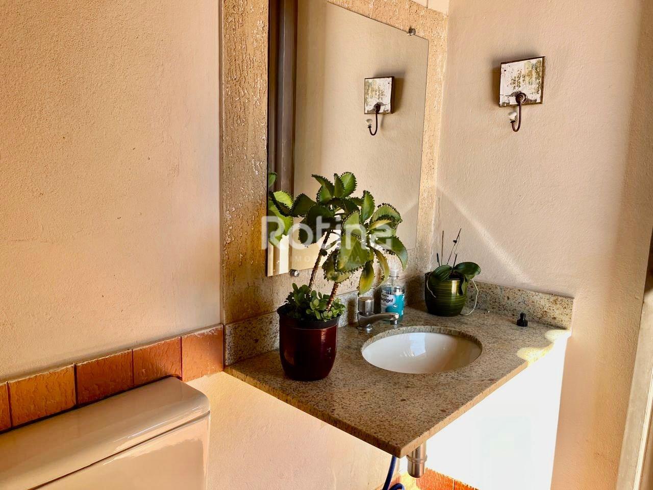 Casa à venda, 2 quartos em Uberlândia no bairro Segismundo Pereira no valor de R$ 600.000,00 - Rotina Imobiliária: 