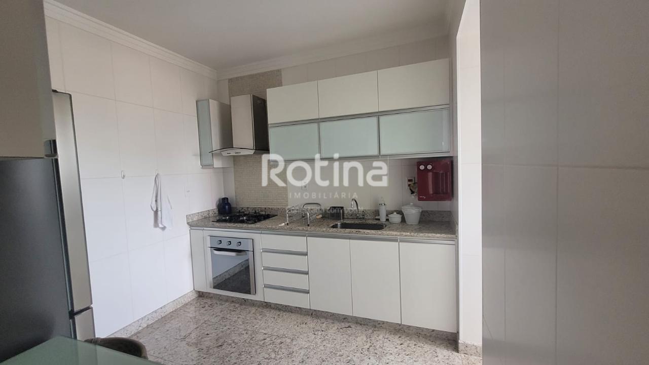 Apartamento à venda, 3 quartos em Uberlândia no bairro Santa Mônica no valor de R$ 740.000,00 - Rotina Imobiliária: 