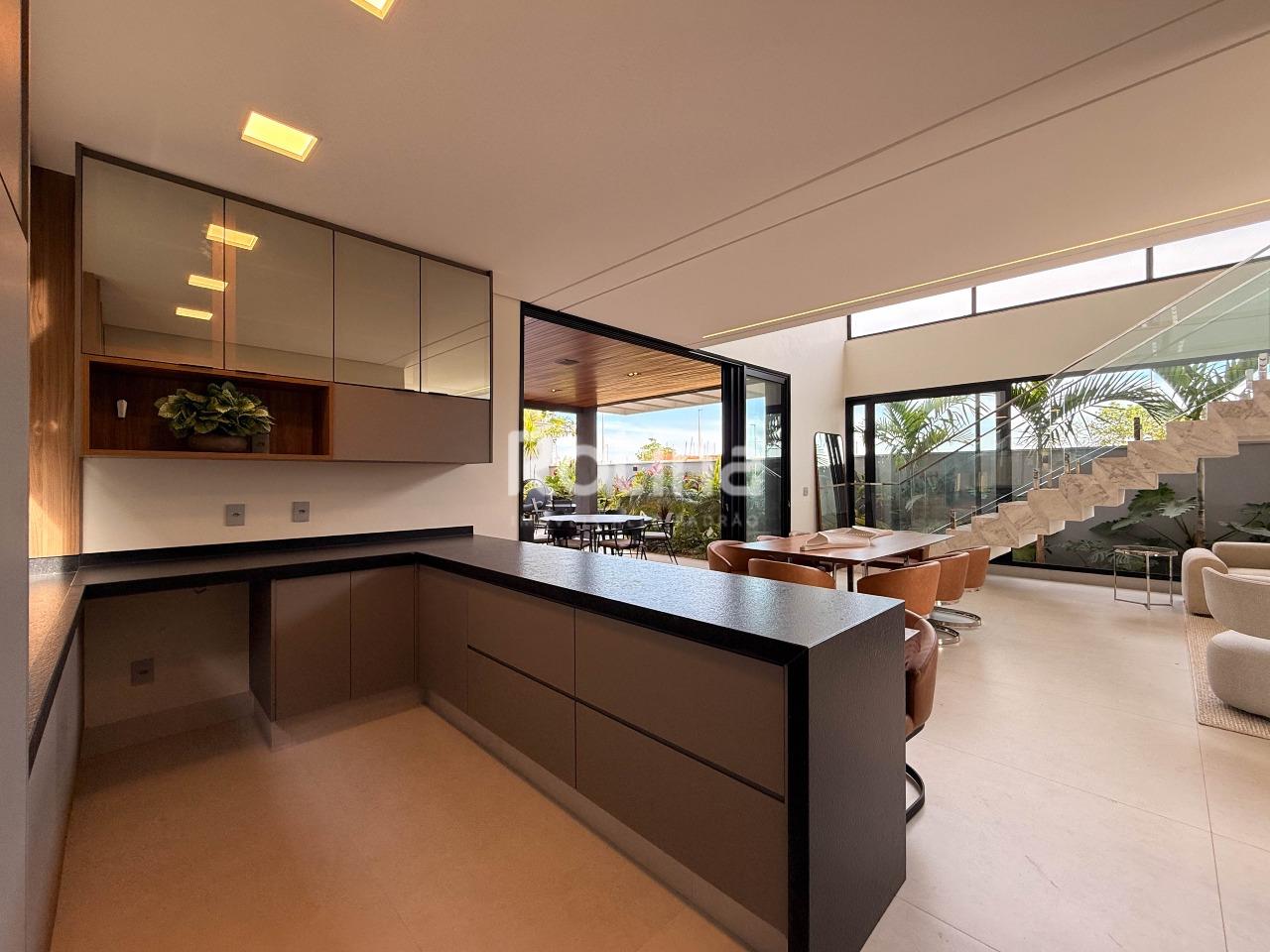 Casa Condomínio Fechado à venda, 4 quartos em Uberlândia no bairro Jardim Sul no valor de R$ 4.150.000,00 - Rotina Imobiliária: 