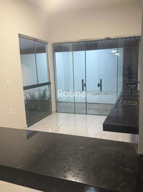 Casa à venda, 3 quartos em Uberlândia no bairro Bosque dos Buritis no valor de R$ 900.000,00 - Rotina Imobiliária: 