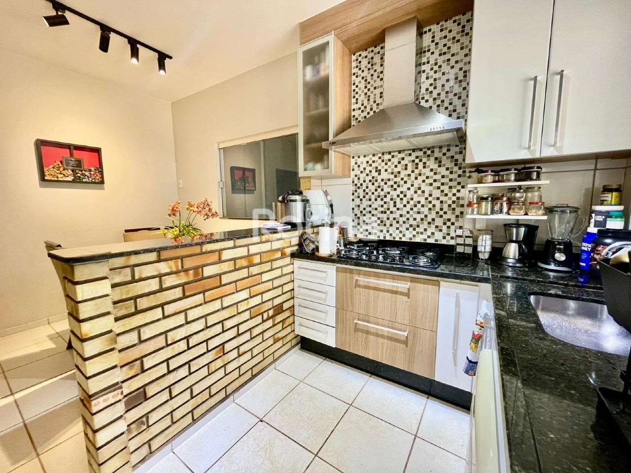 Casa à venda, 3 quartos em Uberlândia no bairro Segismundo Pereira no valor de R$ 650.000,00 - Rotina Imobiliária: 