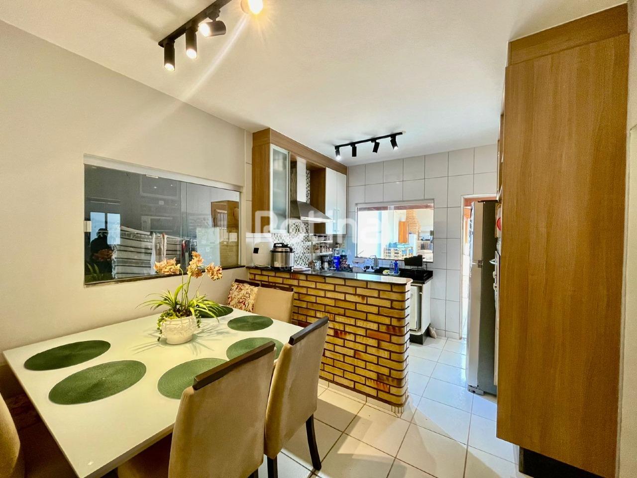 Casa à venda, 3 quartos em Uberlândia no bairro Segismundo Pereira no valor de R$ 650.000,00 - Rotina Imobiliária: 