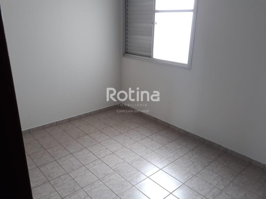 Apartamento à venda, 2 quartos em Uberlândia no bairro Segismundo Pereira no valor de R$ 200.000,00 - Rotina Imobiliária: 