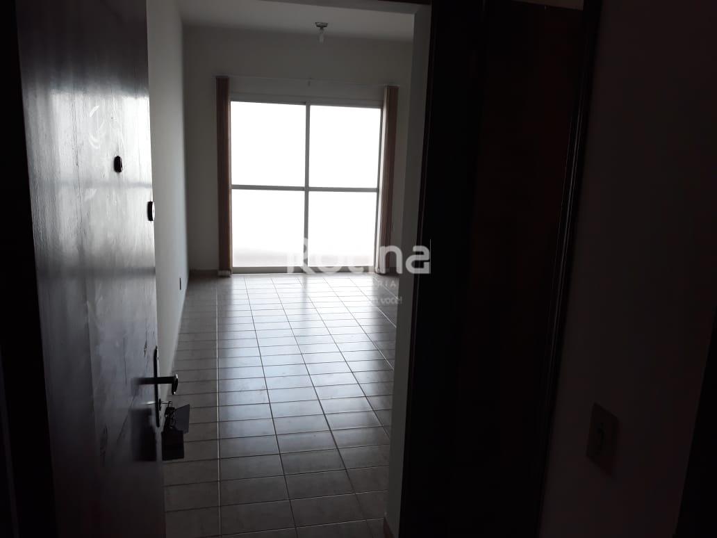 Apartamento à venda, 2 quartos em Uberlândia no bairro Segismundo Pereira no valor de R$ 200.000,00 - Rotina Imobiliária: 
