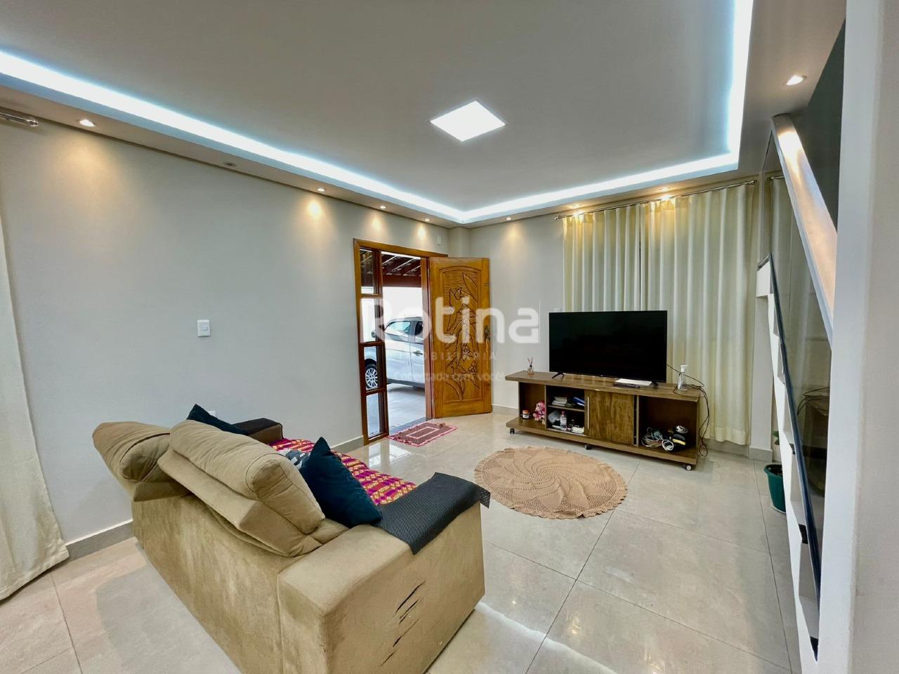 Casa à venda, 4 quartos em Uberlândia no bairro Alto Umuarama no valor de R$ 1.100.000,00 - Rotina Imobiliária: 