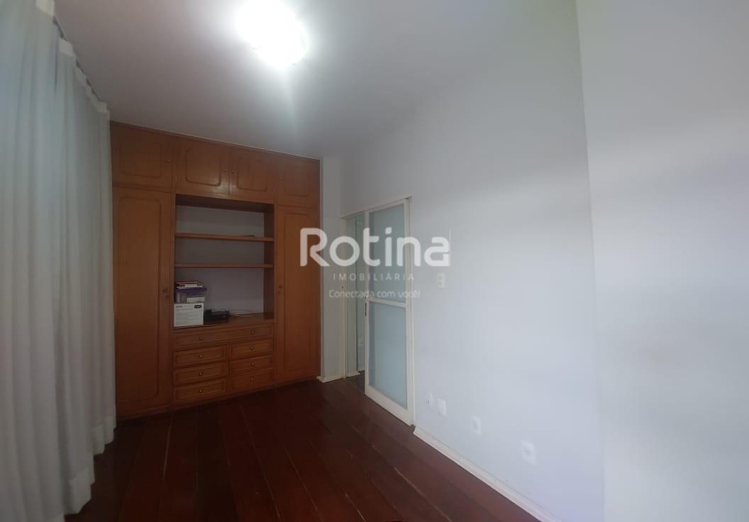 Casa à venda, 4 quartos em Uberlândia no bairro Lídice no valor de R$ 1.600.000,00 - Rotina Imobiliária: 