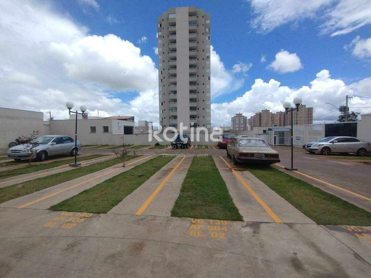 Apartamento para alugar, 2 quartos em Uberlândia no bairro Laranjeiras no valor de R$ 1.000,00 - Rotina Imobiliária: 