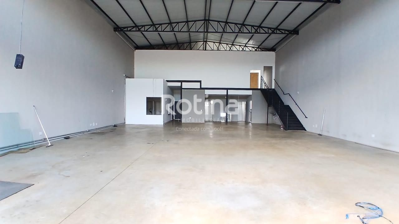 Galpão para alugar, em Uberlândia no bairro Novo Mundo no valor de R$ 11.000,00 - Rotina Imobiliária: 