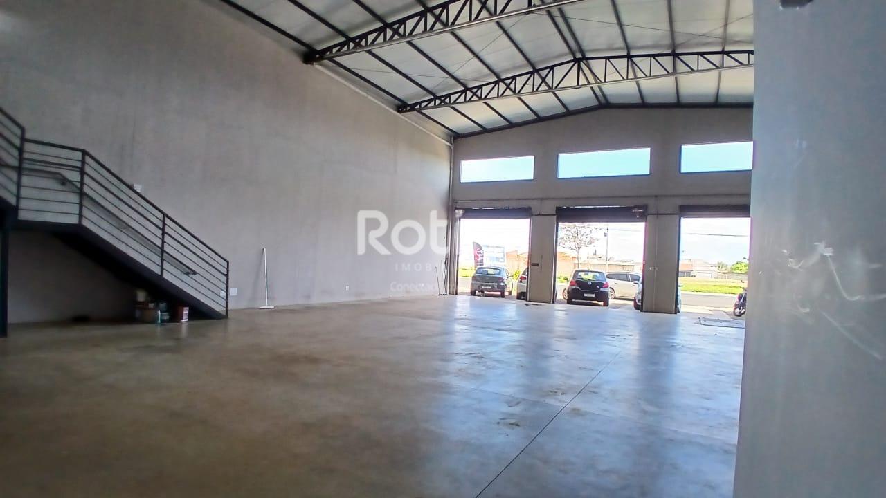 Galpão para alugar, em Uberlândia no bairro Novo Mundo no valor de R$ 11.000,00 - Rotina Imobiliária: 
