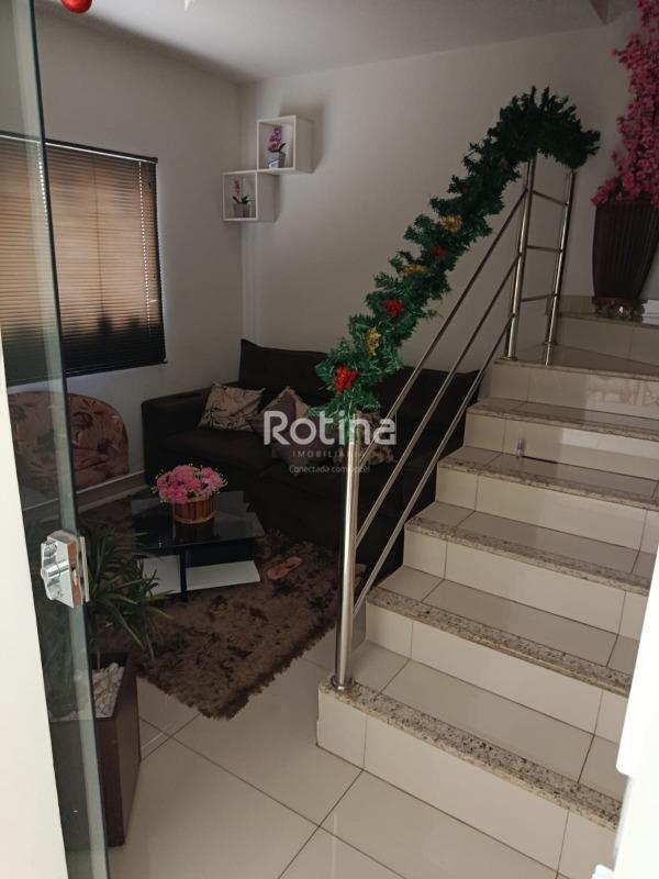Casa para alugar, 3 quartos em Uberlândia no bairro Martins no valor de R$ 2.300,00 - Rotina Imobiliária: 