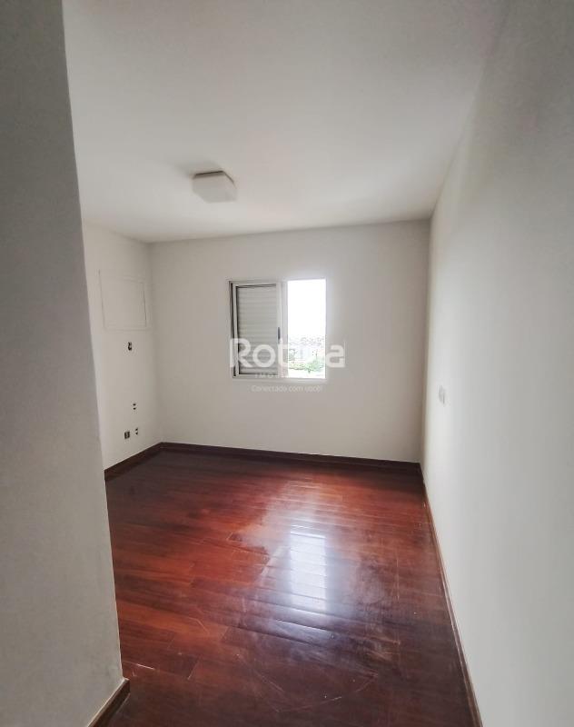 Apartamento para alugar, 3 quartos em Uberlândia no bairro Martins no valor de R$ 2.800,00 - Rotina Imobiliária: 
