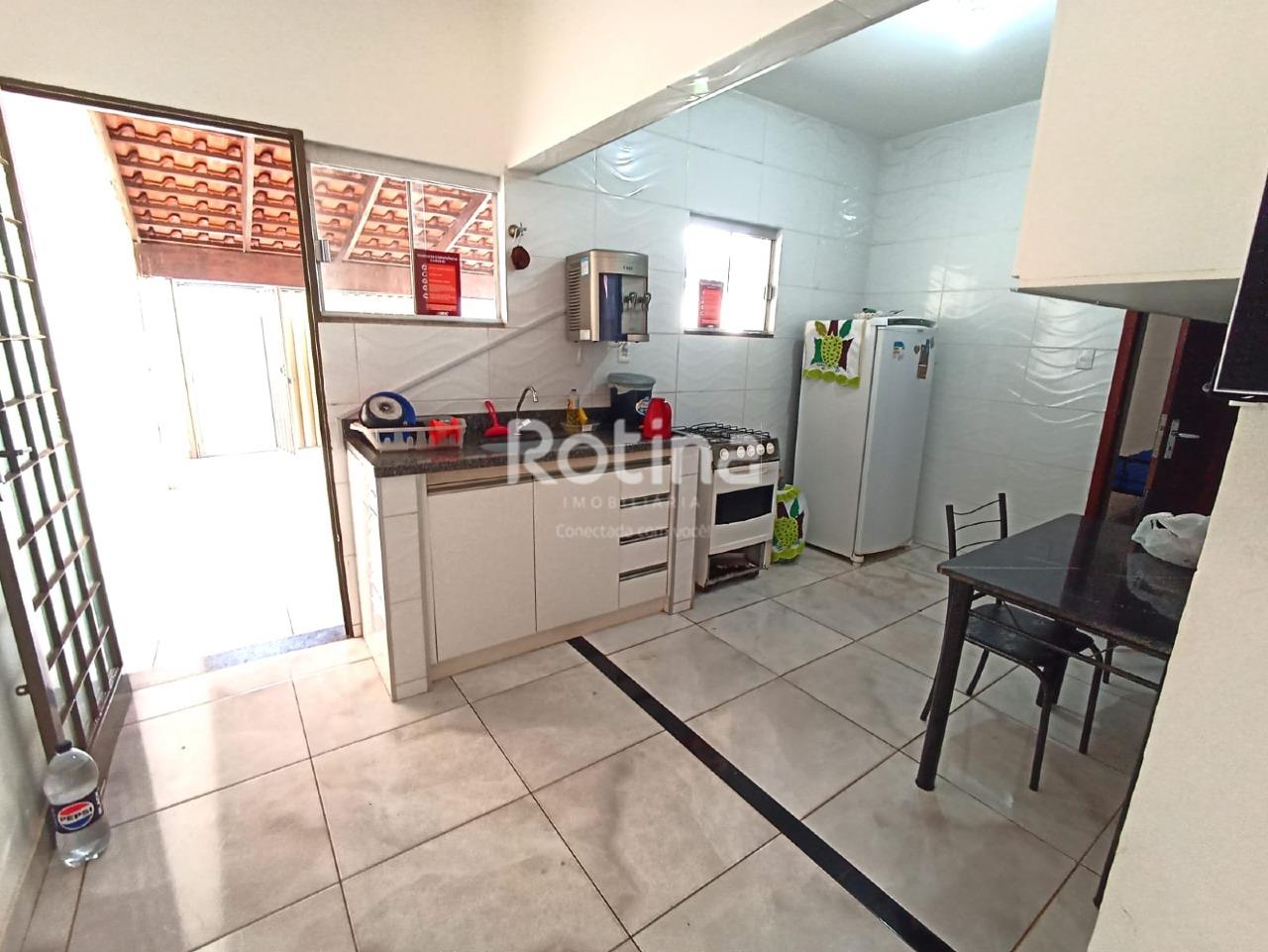 Casa à venda, 3 quartos em Uberlândia no bairro Segismundo Pereira no valor de R$ 500.000,00 - Rotina Imobiliária: 