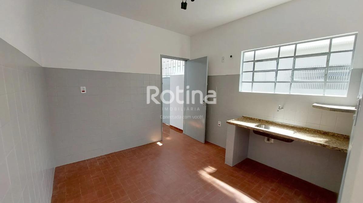 Casa para alugar, 2 quartos em Uberlândia no bairro Brasil no valor de R$ 1.277,78 - Rotina Imobiliária: 
