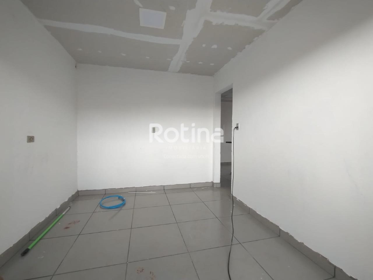 Casa para alugar, 3 quartos em Uberlândia no bairro Luizote de Freitas no valor de R$ 1.500,00 - Rotina Imobiliária: 