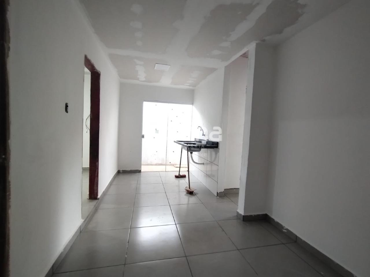 Casa para alugar, 3 quartos em Uberlândia no bairro Luizote de Freitas no valor de R$ 1.500,00 - Rotina Imobiliária: 