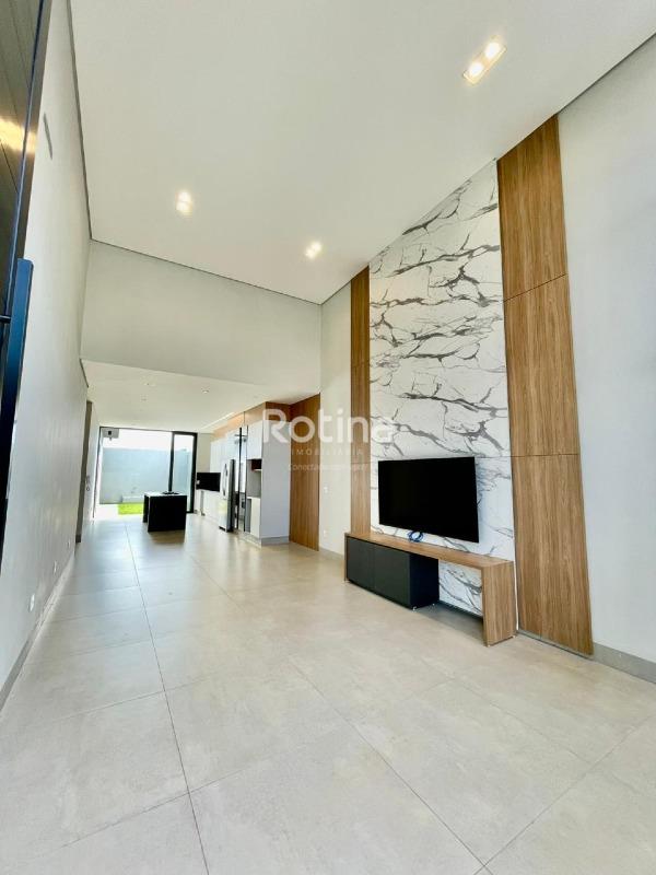 Casa para alugar, 3 quartos em Uberlândia no bairro Granada no valor de R$ 9.500,00 - Rotina Imobiliária: 