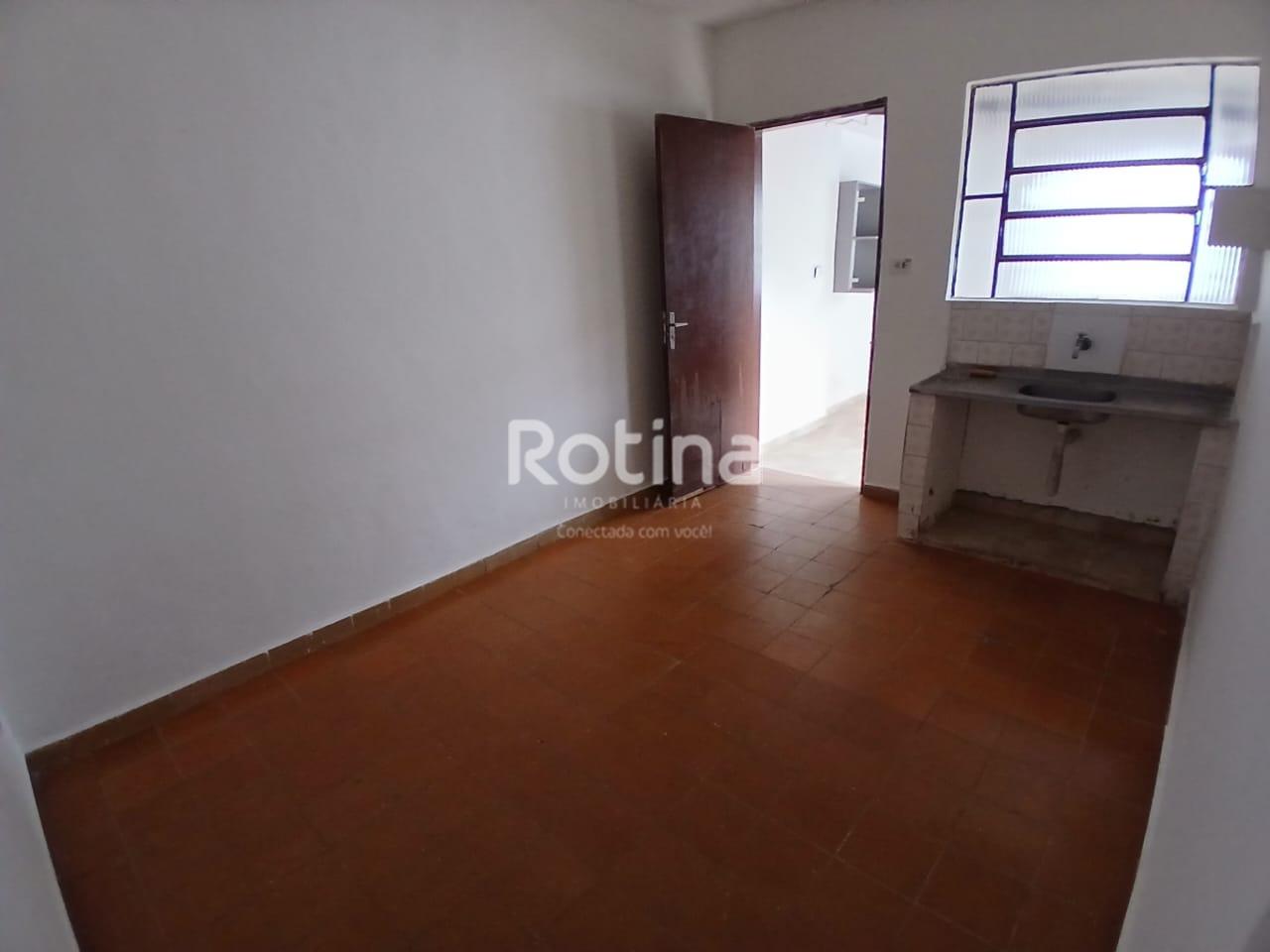 Casa para alugar, 2 quartos em Uberlândia no bairro Santa Mônica no valor de R$ 1.500,00 - Rotina Imobiliária: 