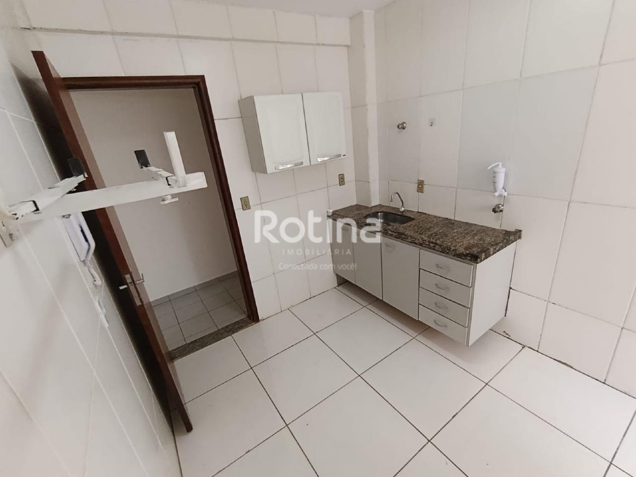 Apartamento para alugar, 3 quartos em Uberlândia no bairro Saraiva no valor de R$ 2.000,00 - Rotina Imobiliária: 