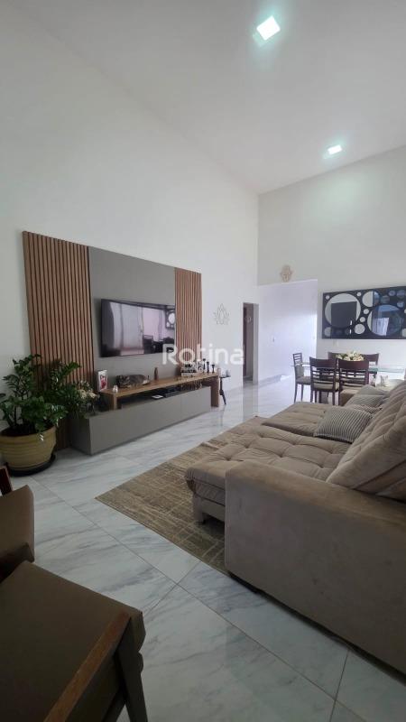 Casa Condomínio Fechado para alugar, 3 quartos em Uberlândia no bairro Shopping Park no valor de R$ 8.500,00 - Rotina Imobiliária: 