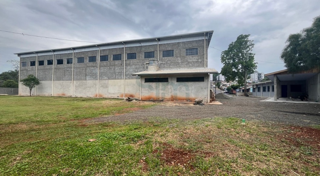 Barracão para aluguel no Pinheirinho: 