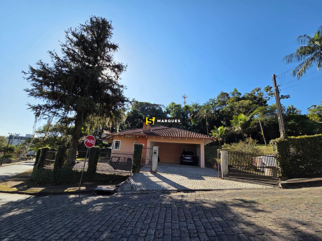 Casa à venda  no Anita Garibaldi - Joinville, SC. Imóveis